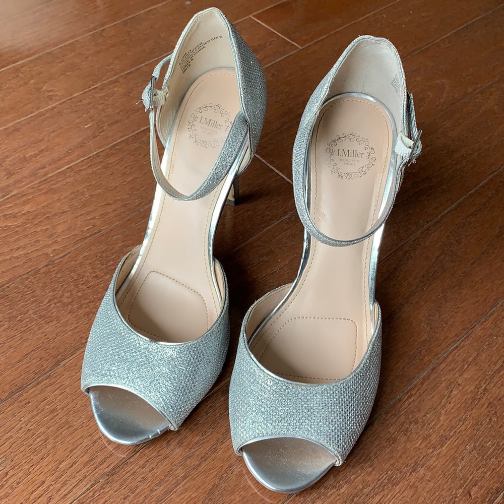 I. Miller Silver Glittery Ankle Strap Peep Toe Heels Prom Wedding Bridal 8.5 - Picture 3 of 16